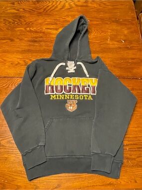 Minnesota Hockey Hoodie size M